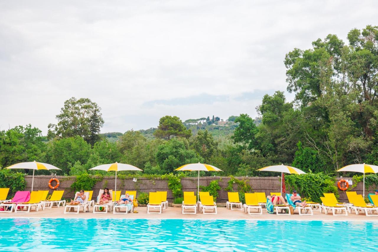 Le Pianacce Camping Village กัสตาลเญโต การ์ดุชชี ภายนอก รูปภาพ