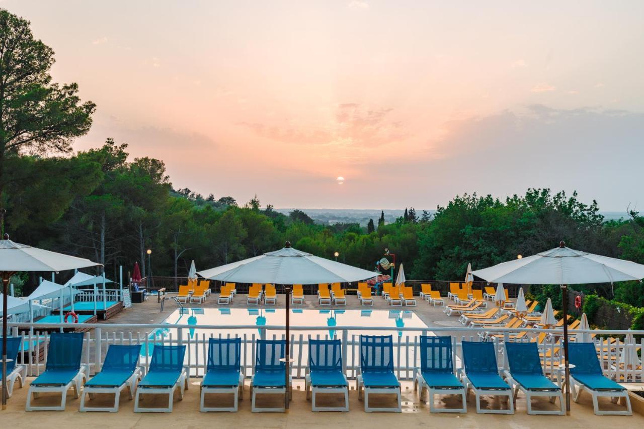 Le Pianacce Camping Village กัสตาลเญโต การ์ดุชชี ภายนอก รูปภาพ