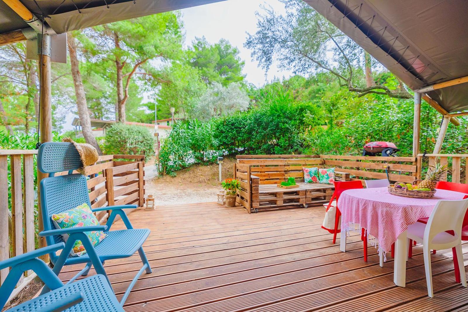 Le Pianacce Camping Village กัสตาลเญโต การ์ดุชชี ภายนอก รูปภาพ